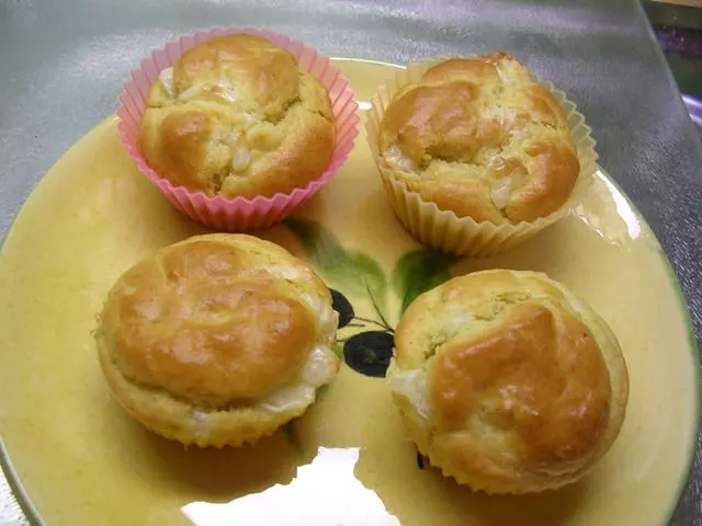 Mozzarella Muffins